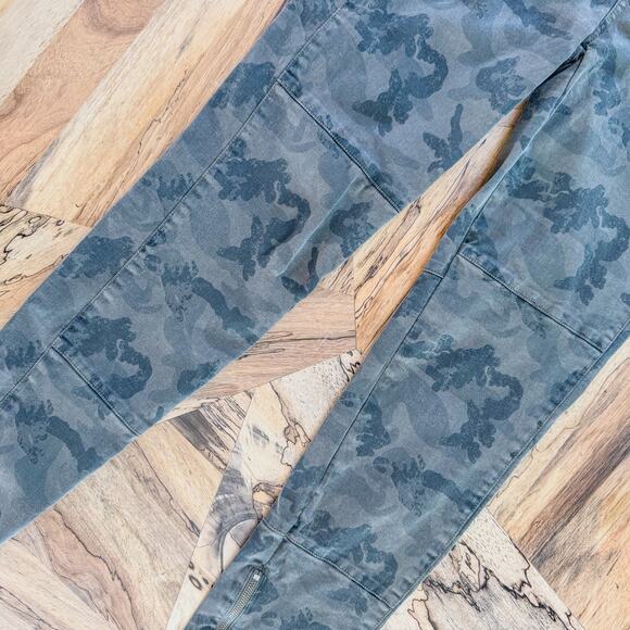 Ecru New York, Green/Dark Gray Camo Pants Soft Stretch Mid-Rise, Women's 2 - Picture 4 of 12